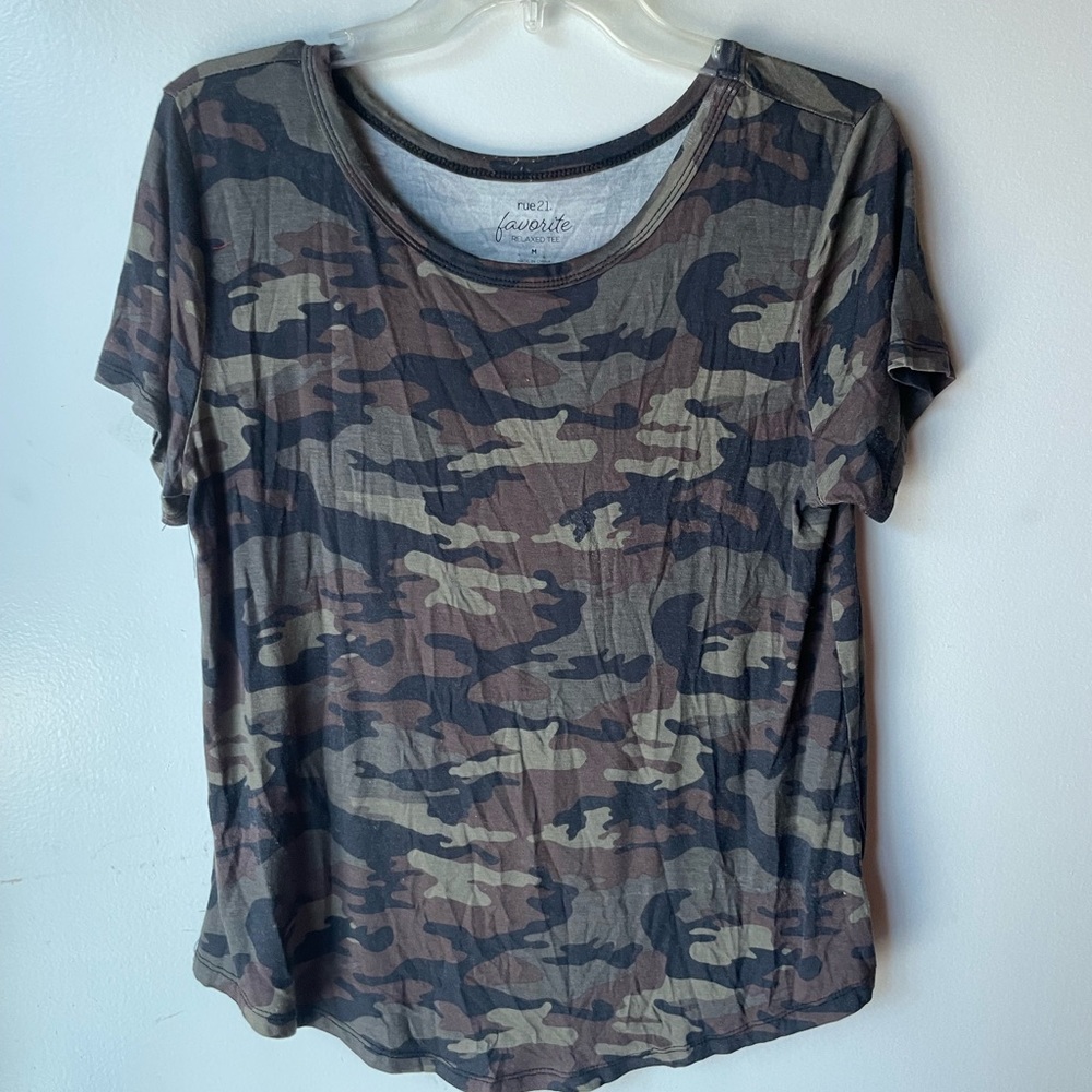 Rue 21 Juniors Medium Green Camo Short Sleeve Tee Tote11